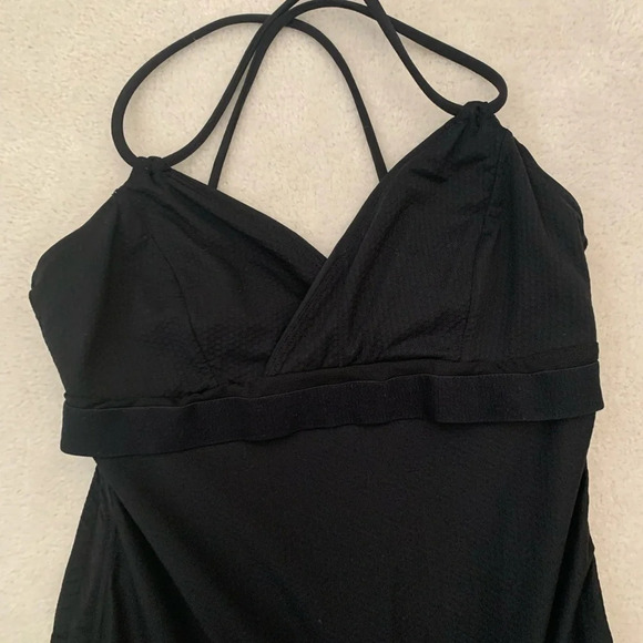 LULULEMON tank top, mesh body and crunch sides , 4 - Picture 14 of 16